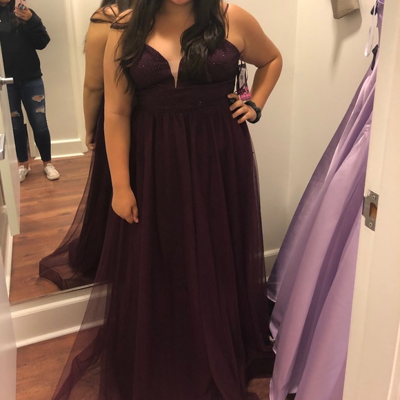PROM DRESS - Picture 2 of 6